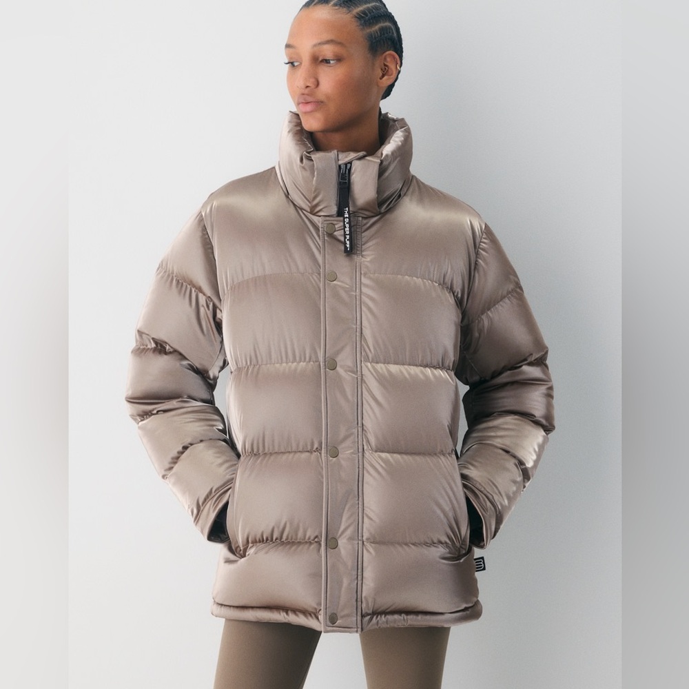 Aritzia The Super Puff Liquid Shine